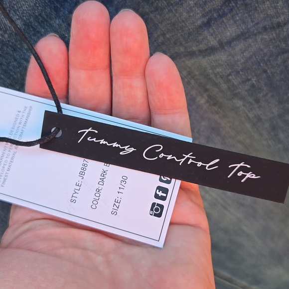 Judy Blue Distressed Skinny Jeans Blue Distressed with Tummy Control sz 11 - Picture 4 of 6